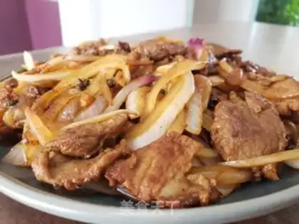 Make Onion fried lamb step 8