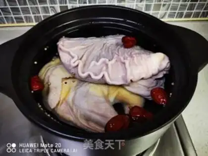 Make Pepper pig belly chicken soup step 1