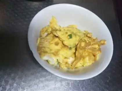 Make Yangzhou fried rice step 3