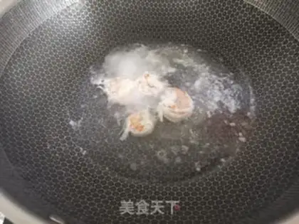 Make Cucumber shrimp vegetable salad step 1