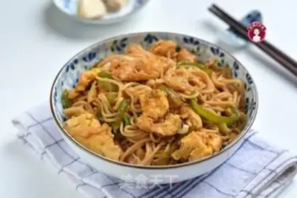 Make Egg pepper noodles step 10
