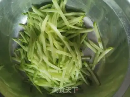 Make A golden mushroom fan with cucumber step 3