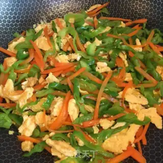 Make Eggs and pepper carrots step 8