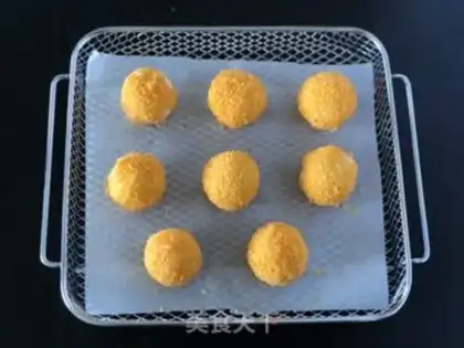 Make Cheese mashed potato ball step 4