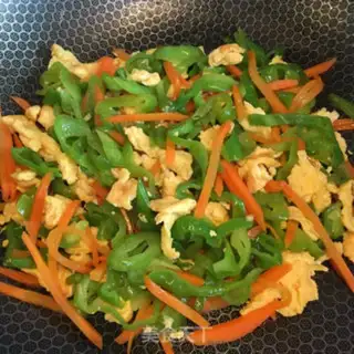 Make Eggs and pepper carrots step 9