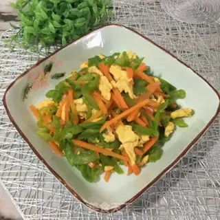 Make Eggs and pepper carrots step 11
