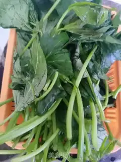 Make Garlic potato leaves step 0