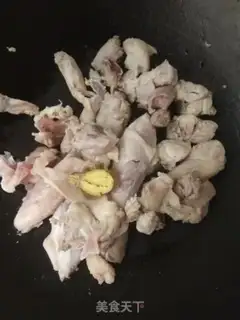 Make The chicken leg boils its ears step 0
