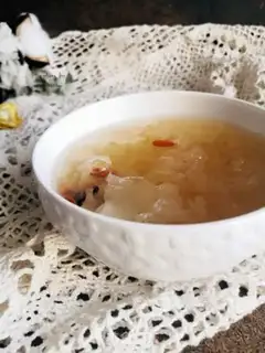 Make Silver-eared date soup step 7