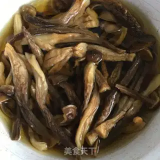 Make Frozen chicken legs step 1