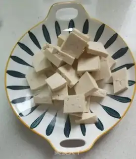 Make Tofu with tomatoes step 0
