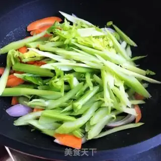 Make Celery with a little wood step 3