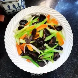 Make Celery with a little wood step 7