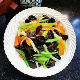 Make Celery with a little wood step 8