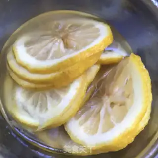 Make Strawberry honey lemon tea step 0