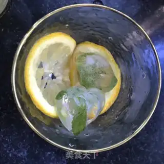 Make Strawberry honey lemon tea step 4