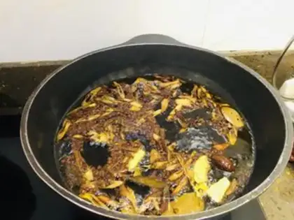Make All-powerful pepper oil step 2