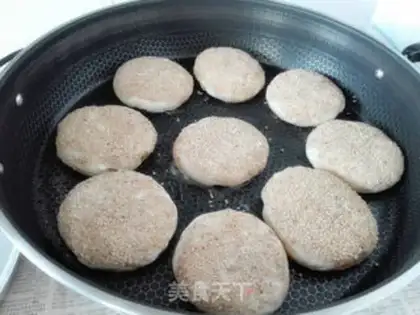 Make Snack sauce pancakes step 7