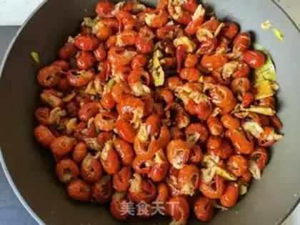 Make Thirteen spicy lobster tails step 8
