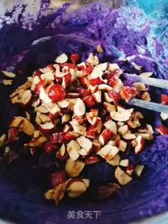 Make Potato date cake step 9