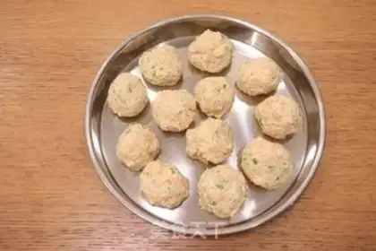 Make Low-fat chicken tofu balls step 10
