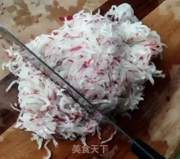 Make A radish dumpling step 3