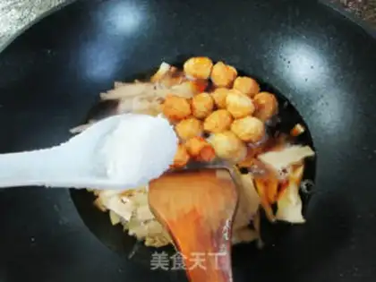 Make Fried eggs and boiling water step 6