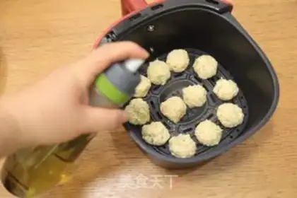 Make Low-fat chicken tofu balls step 12