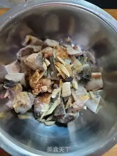 Make Blow up the dragonfish bones step 4