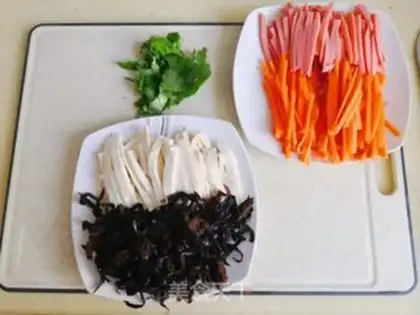 Make Spicy soup step 1