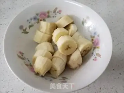 Make Banana juice step 1