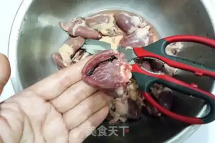 Make Spicy chicken step 1