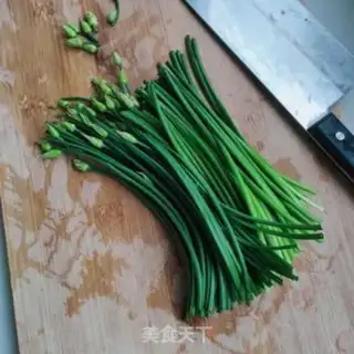 Make Eggs, fried moss step 0