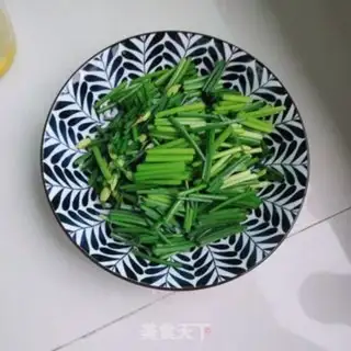 Make Eggs, fried moss step 1