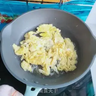 Make Scrambled eggs step 3