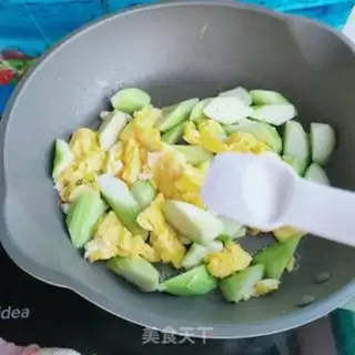 Make Scrambled eggs step 5