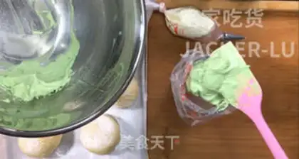 Make Ice-cracker ice-bread step 16