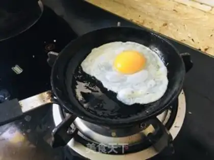 Make Quick-fried eggs step 0