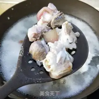 Make Pork-footed deer mushrooms step 1