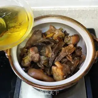 Make Pork-footed deer mushrooms step 9
