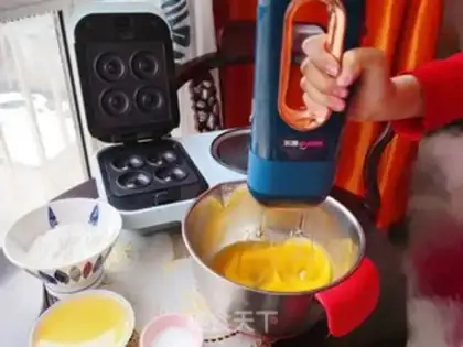 Make Chocolate doughnuts step 1