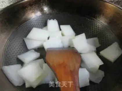 Make Fish omelet chord soup step 1
