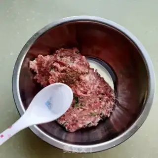 Make Smelt meatball soup step 2