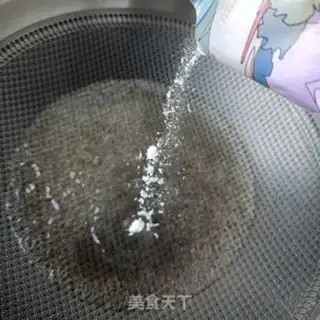 Make Flaming Dragon Jell-O, little circle bumping on milk step 2