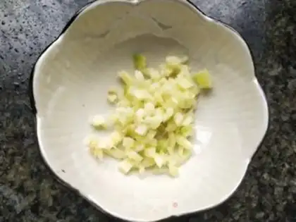 Make Nine knots of shrimp step 5