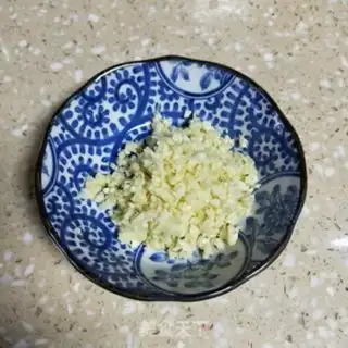 Make Garlic cabbage step 1