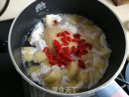 Make Wine and apple egg soup step 4