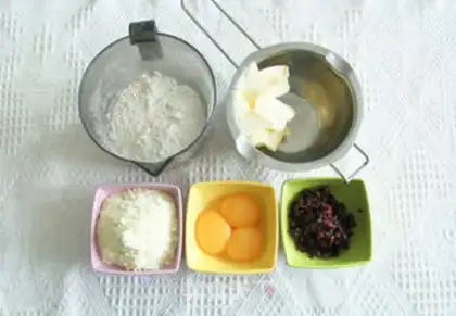 Make The cranberry cake step 0