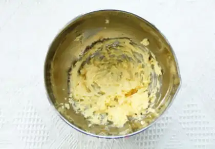 Make The cranberry cake step 2