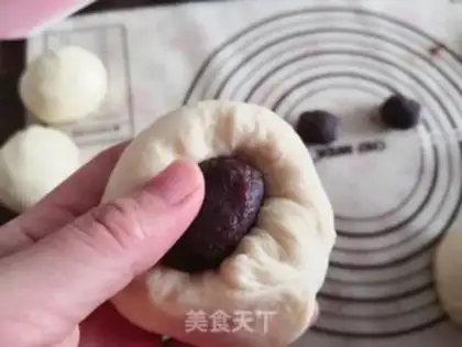Make Four-leaf bean sandbags step 3